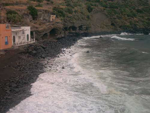 Le foto della Casa Azzurra isola di Salina