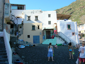 Le foto della Casa Azzurra isola di Salina